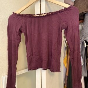 off the shoulder scrunch / ribbed effect long sleeve